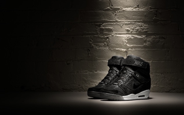 Nike Air Revolution Sky High City Pack
