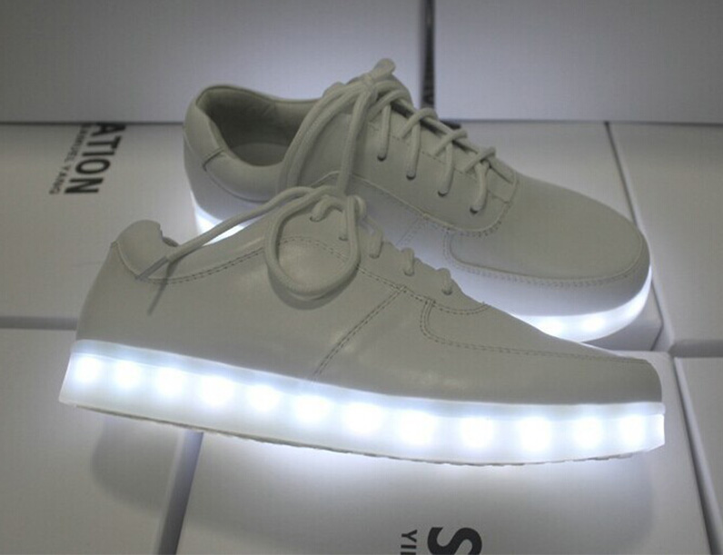 LED Sneakers - Sko med lys!
