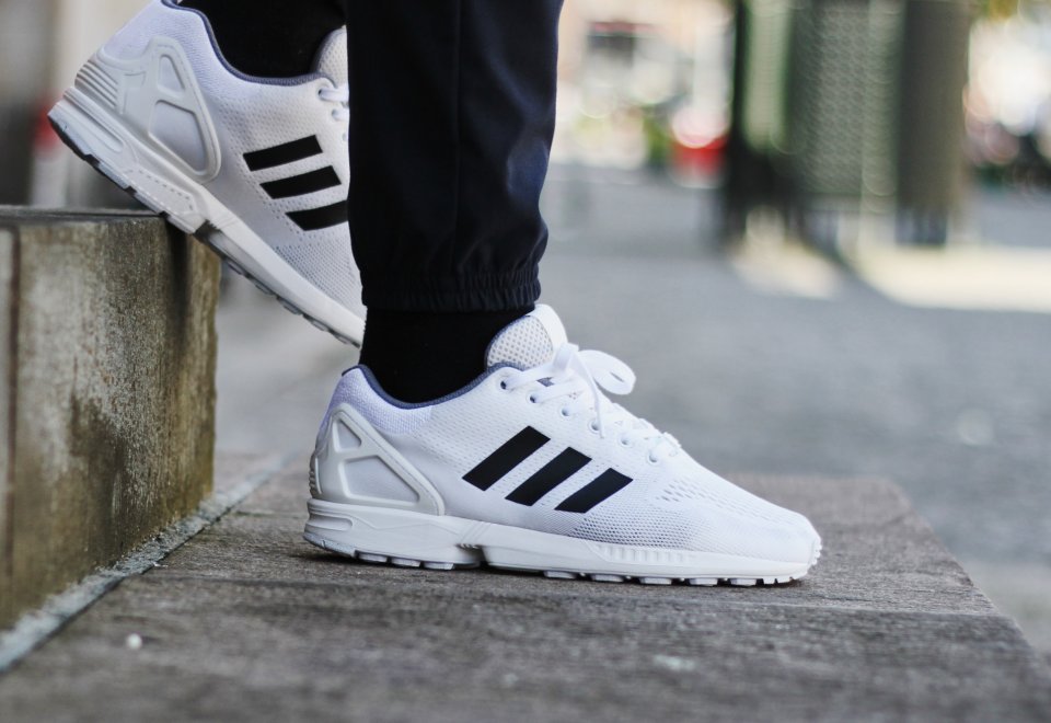 fornuft grave billetpris Adidas ZX Flux White Black - Cool Sneakers