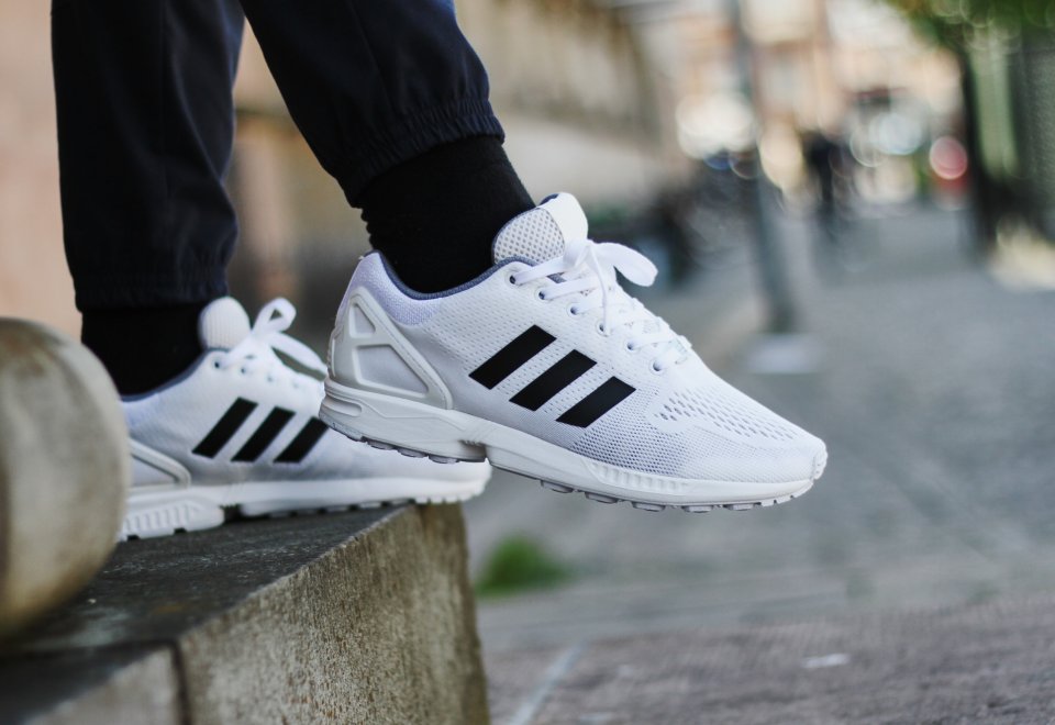 fornuft grave billetpris Adidas ZX Flux White Black - Cool Sneakers