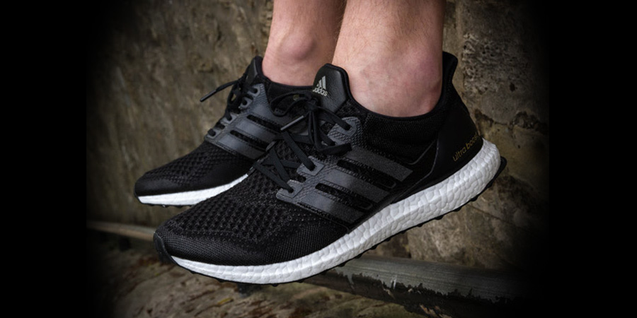 Ultra Boost Black - Cool Sneakers