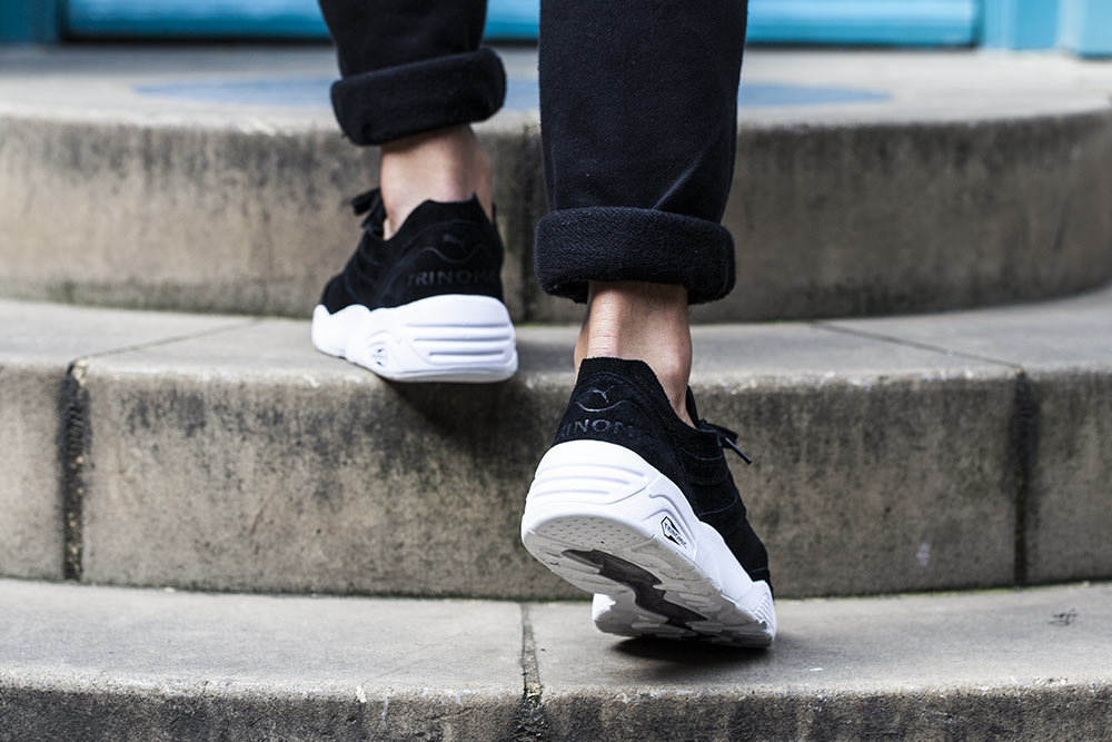 Puma R698 Soft Black - Cool Sneakers