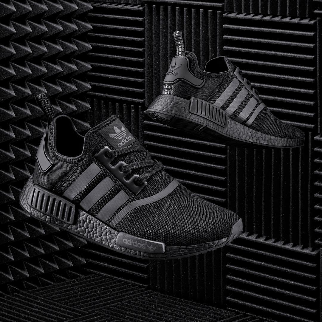 tag på sightseeing se Sekretær Adidas NMD R1 Triple Black - Cool Sneakers