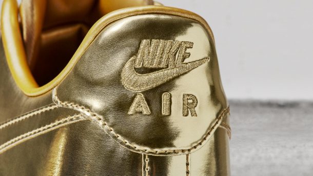 nike air force 1 metal logo