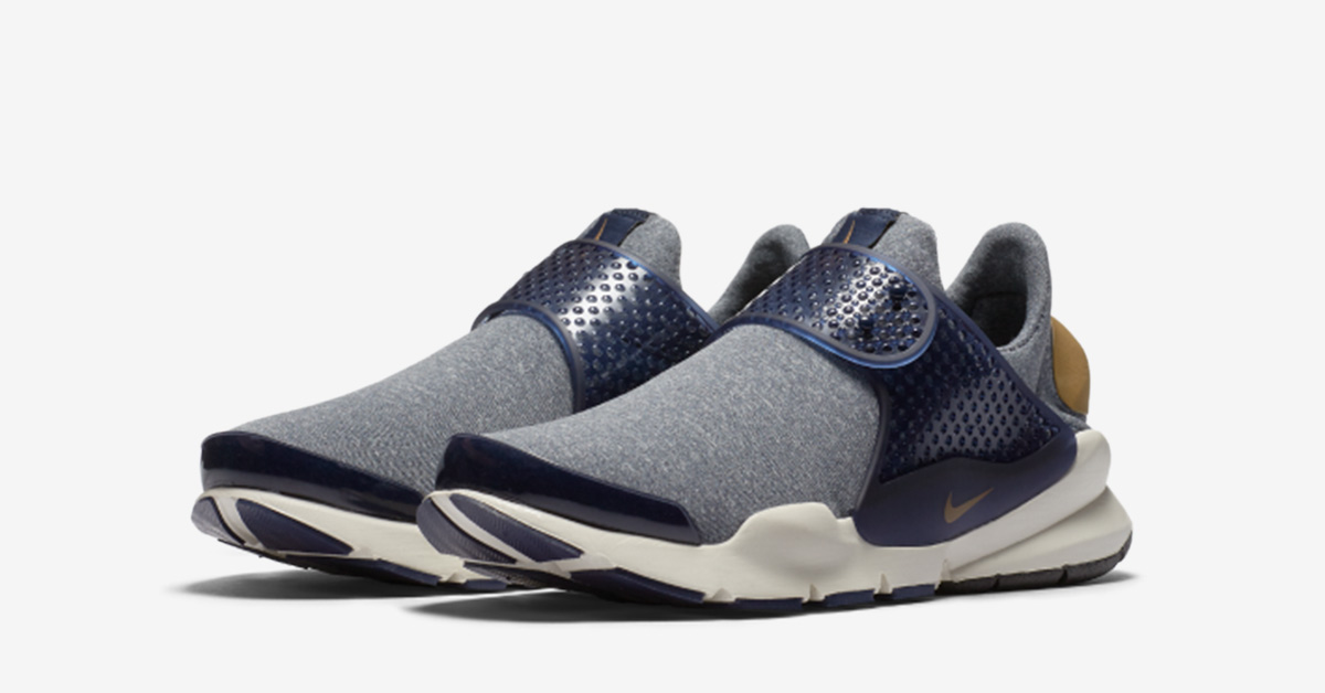 womens nike sock dart trainers