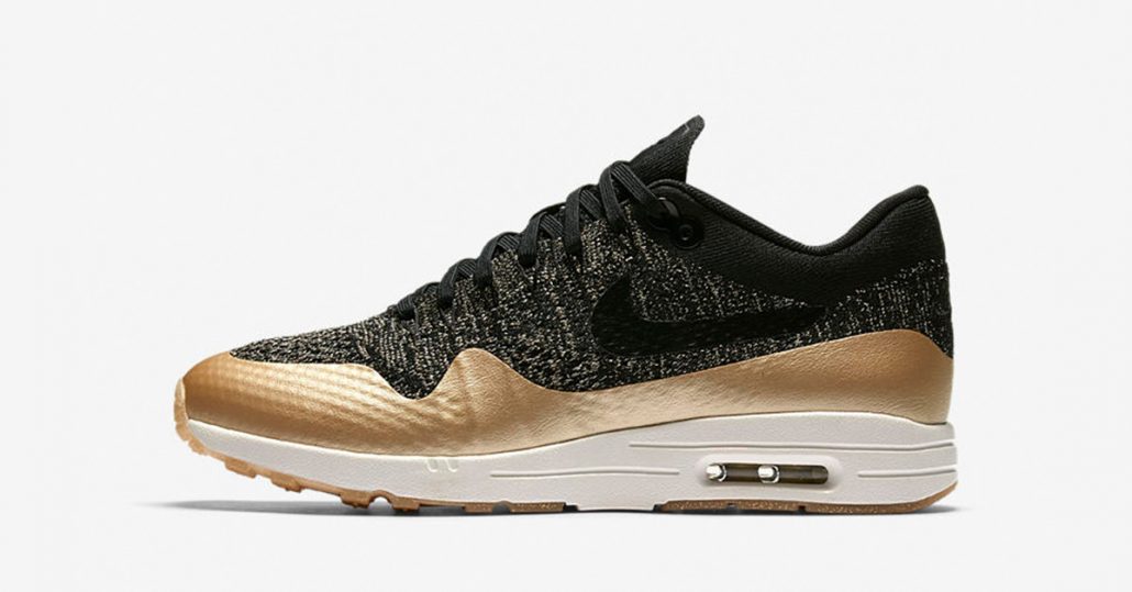 womens black and gold nike air max