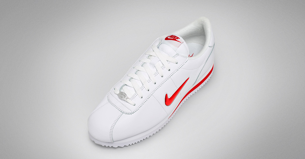 nike cortez white red swoosh