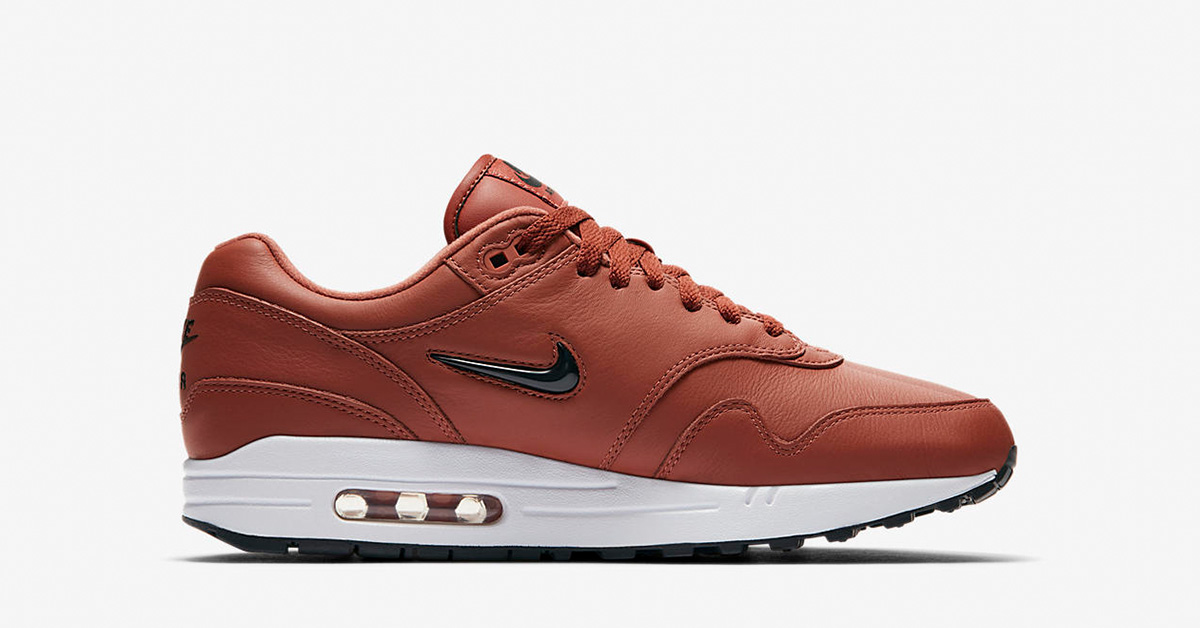 nike air max 90 undefeated green