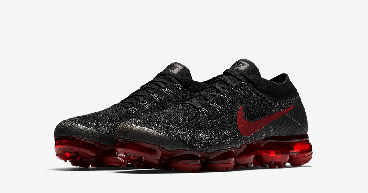 red black vapormax