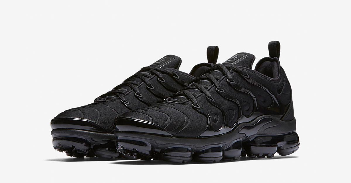 nike vm plus triple black