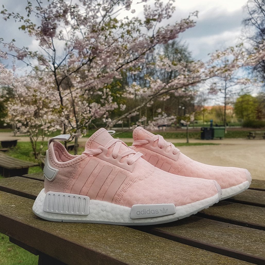 Lyserøde Adidas NMD R1 til - Cool Sneakers