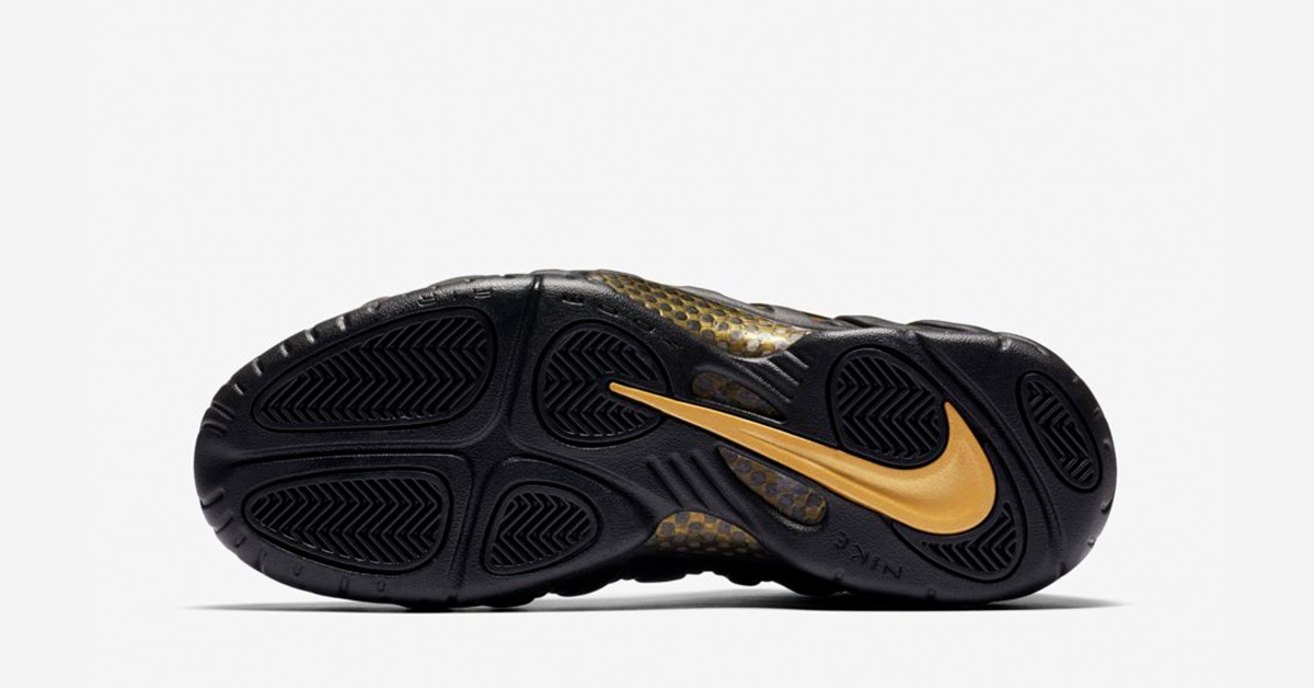 foamposite pro black gold
